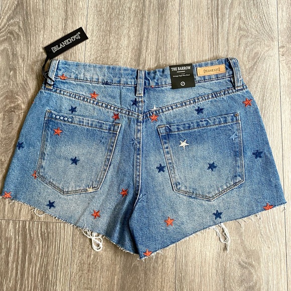 🌟💙NWT BLANKNYC BARROW VINTAGE HIGH RISE SHORTS SIZE 27 or 4! RED & BLUE STARS - Picture 4 of 10